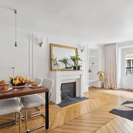 Apartment Jardin Des Tuileries & Louvre - Cityapartmentstay
